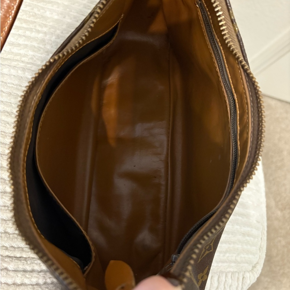 Louis Vuitton Vintage Brown Monogram Shoulder Bag - Picture 6 of 10